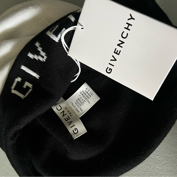 Givenchy Text Beanie - Picture 3 of 3